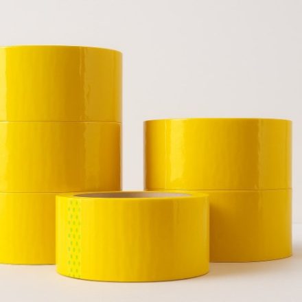 Taśma akrylowa żółta pakowa mocna 48 mm x 45 m do paczek i wysyłek