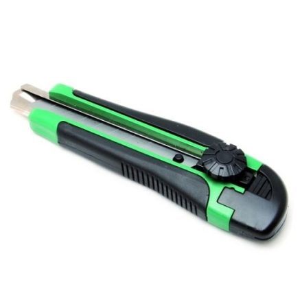 Nożyk do tapet 18 mm uniwersalny gumowany zakręcany S1743