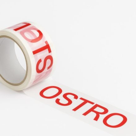 Taśma pakowa klejąca ostrzegawcza z nadrukiem OSTROŻNIE 48 mm x 66 m